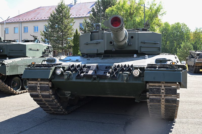 Чехия завершила получение партии танков Leopard 2A4 в рамках обмена на Т-72 для Украины