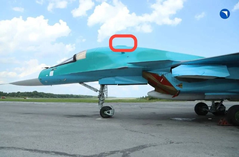 На бомбардировщиках Су-34 замечены новые элементы