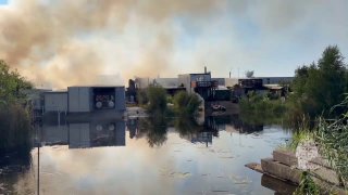 В Кронштадте из-за взрыва газового баллона произошел крупный пожар в порту