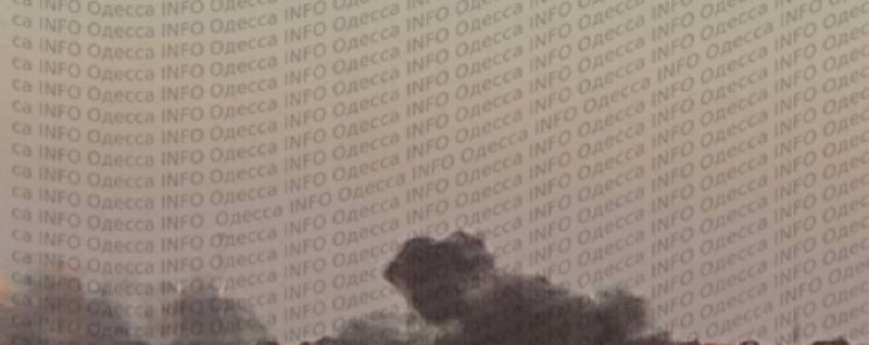 В портах Одессы и Черноморска начались пожары после прилётов