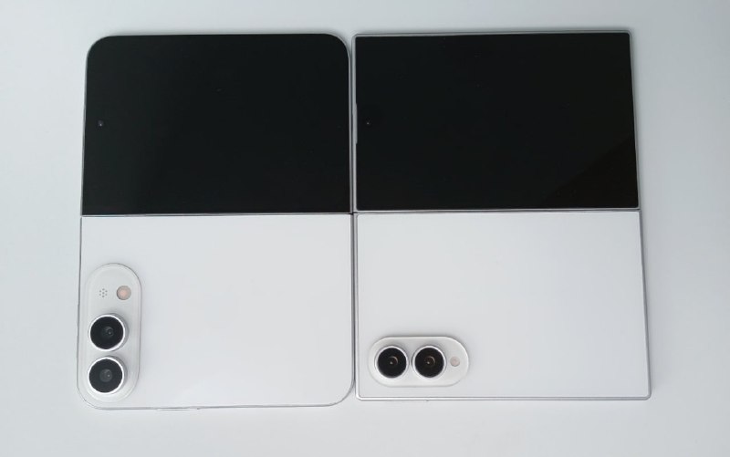 Инсайдер сравнил макеты складного iPhone и Samsung Galaxy Z Fold 8