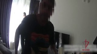 В Подмосковье задержали мужчину с заряженным карабином, который бегал по подъезду