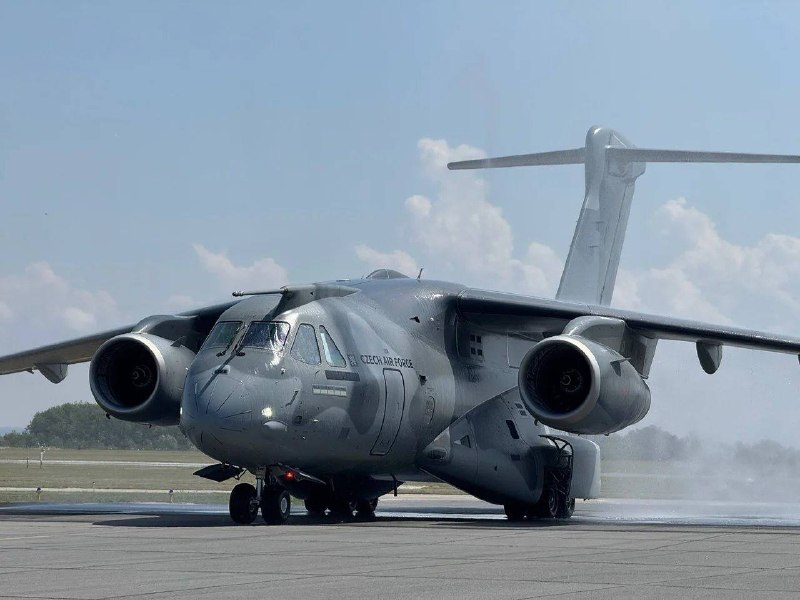 ВВС Чехии приняли на вооружение первый самолет C-390 Millennium