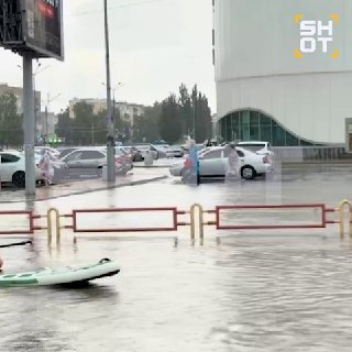 В Каменске-Уральском из-за сильнейших ливней началось масштабное наводнение