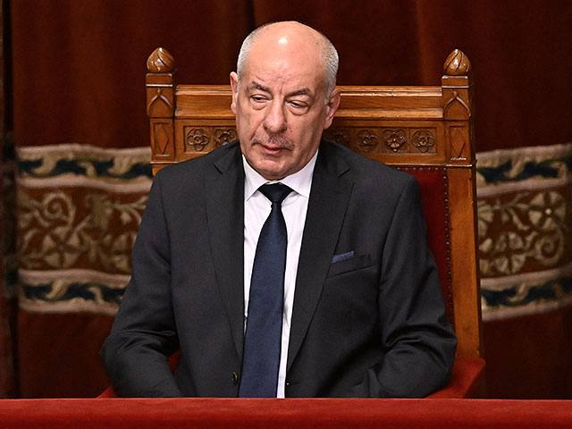 Президент Венгрии подписал поправку к конституции об отстранении от должности
