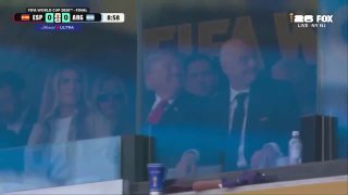 Дональд Трамп получил кубок чемпионата мира по футболу 2026 года