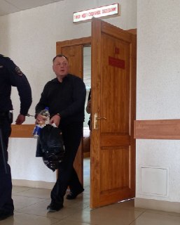 На войне погиб свердловский депутат-взяточник, установивший камеру в женском туалете