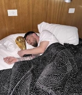 Месси на ЧМ-2022 🆚 Месси на ЧМ-2026

😂 — интернет не щадит никого
😂 — мемоделы работают без выходных