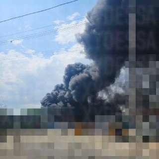 Масштабный пожар в Одессе после прилетов по объектам инфраструктуры