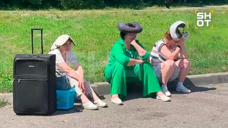 Пассажиры сломанного автобуса под Воронежем застряли в жаре на трассе М-4