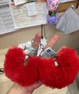 В «Бургер Кинг» появятся наборы с меховыми наручниками