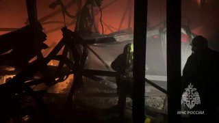 Во Всеволожске потушили крупный пожар на производстве полимерных материалов