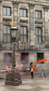 Королевский дворец Амстердама стал объектом пропалестинских протестов.