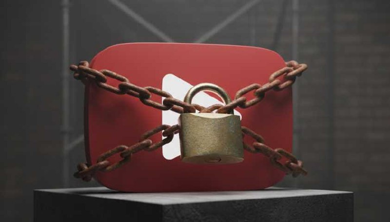 YouTube удалил каналы украинского депутата из-за "пророссийских месседжей".