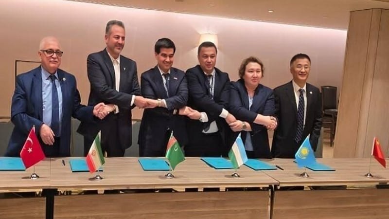 Страны расширяют грузовые перевозки по Евразийскому коридору