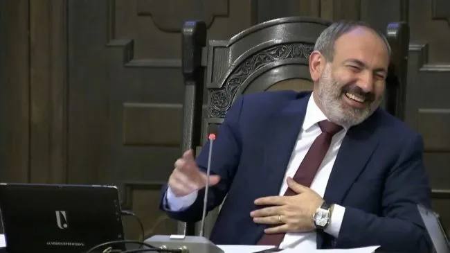 Пашинян попросил Россию построить железную дорогу в Турцию и Азербайджан