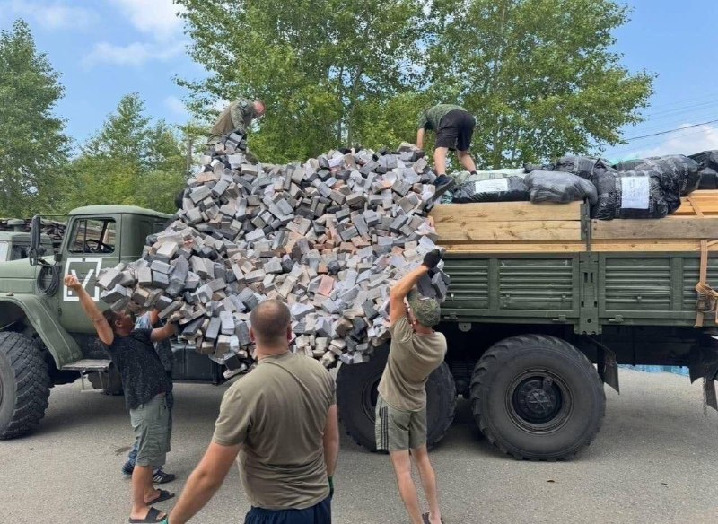 Российские маскировочные сети в виде строительного мусора