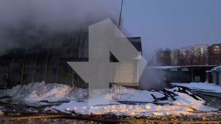 В Балашихе горит склад с китайским фастфудом