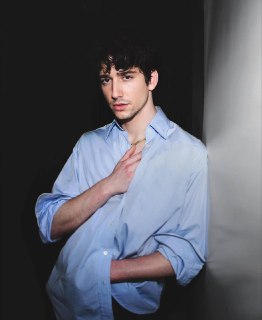 Disney снимает кино по Рапунцель, объявил каст