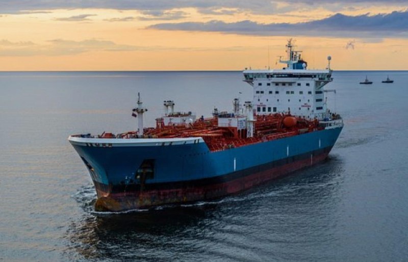 Танкер "Маринера" сменил флаг на российский во время преследования США