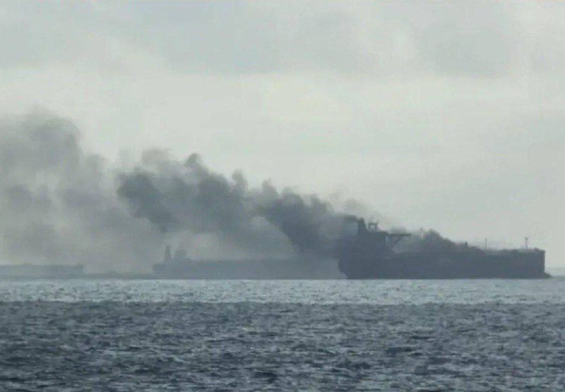 В сети распространили старое фото подбитого танкера