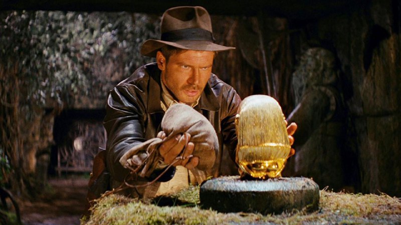 Британский музей объявил охоту на охотника за сокровищами