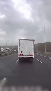 Сильный ветер в Турции вызвал ЧП