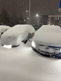 В Москве образовались экстремально высокие сугробы