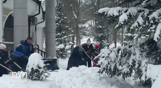 В Москве коммунальщики сдались