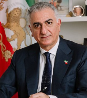 Масштабные протесты в Иране: захват городов, столкновения и угрозы