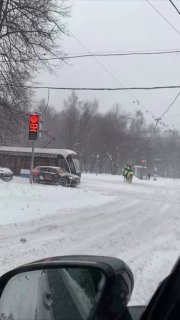 Конная полиция патрулирует Москву из-за снегопадов