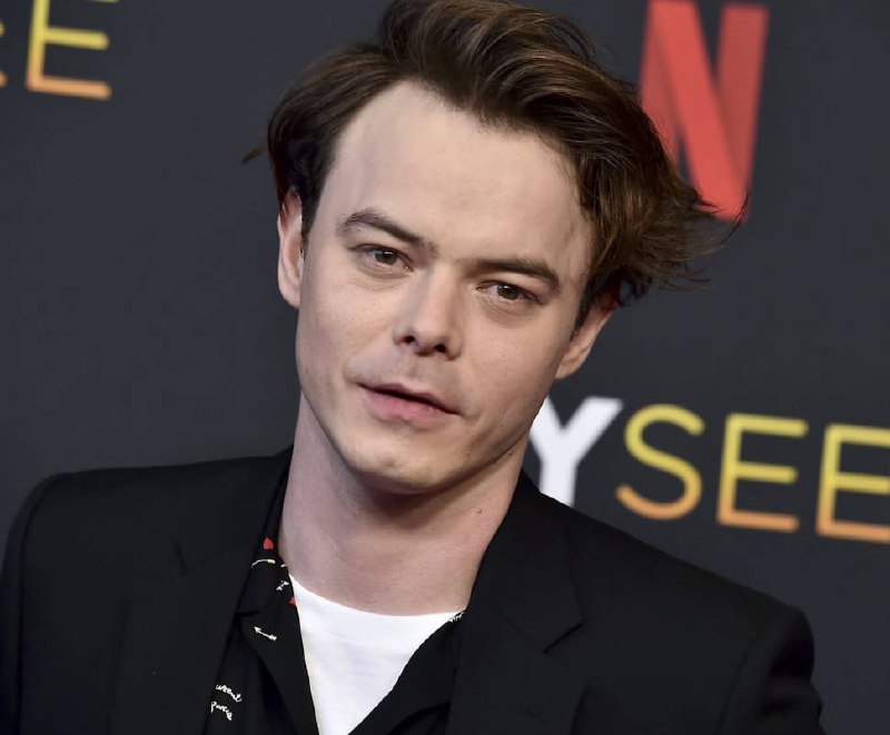 Чарли Хитон о завершении съемок «Очень странных дел»